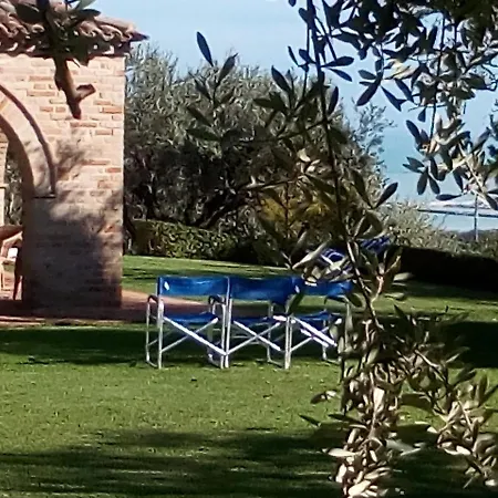 Bed & Breakfast La Casa Tra Gli Ulivi 3*